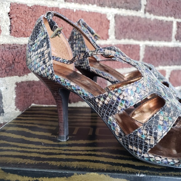 Moda Leather Python Print Sandals - Picture 2 of 3